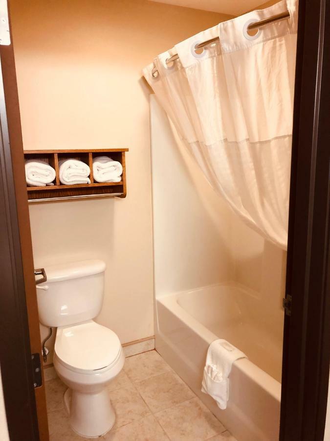 Shenandoah Inn & Suites Εξωτερικό φωτογραφία