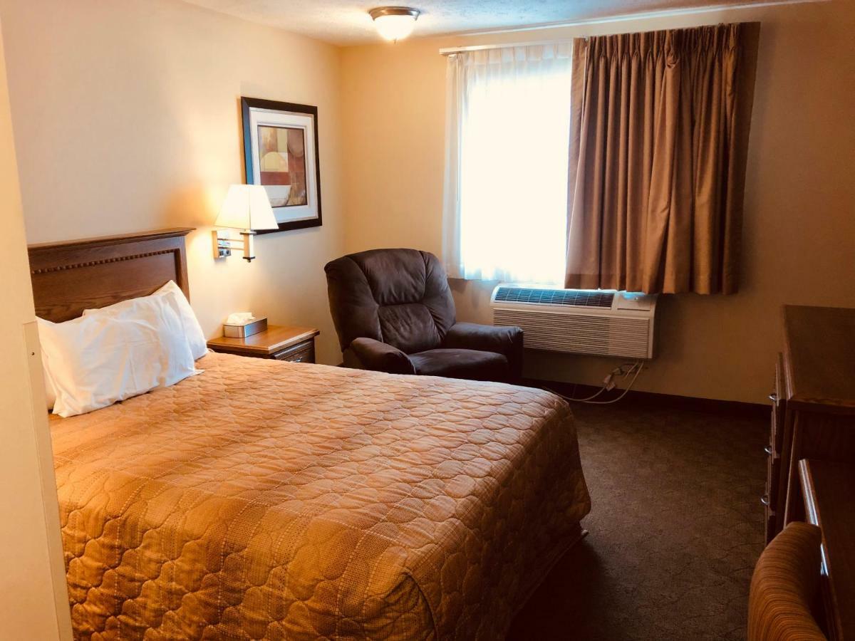 Shenandoah Inn & Suites Εξωτερικό φωτογραφία