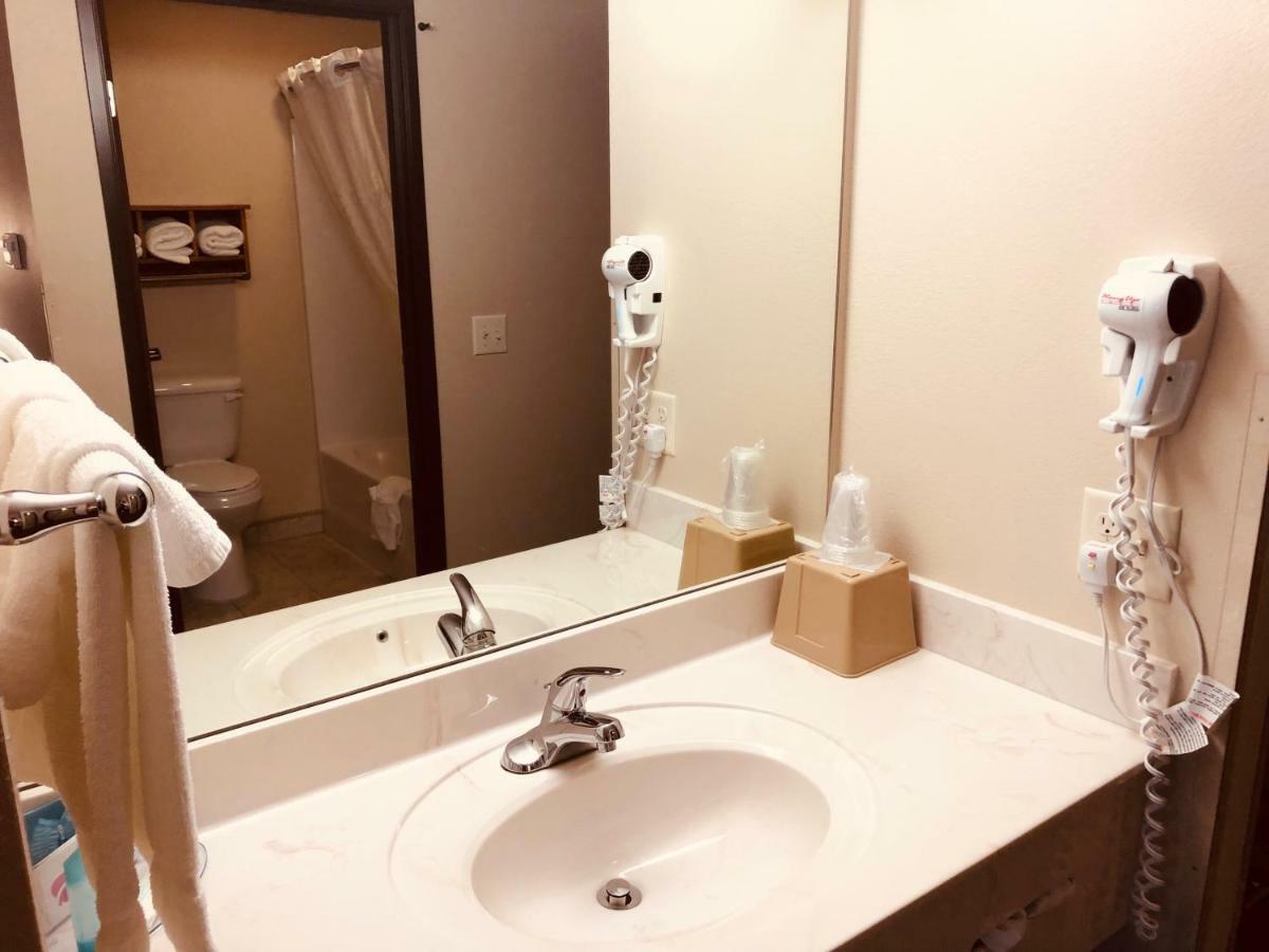 Shenandoah Inn & Suites Εξωτερικό φωτογραφία