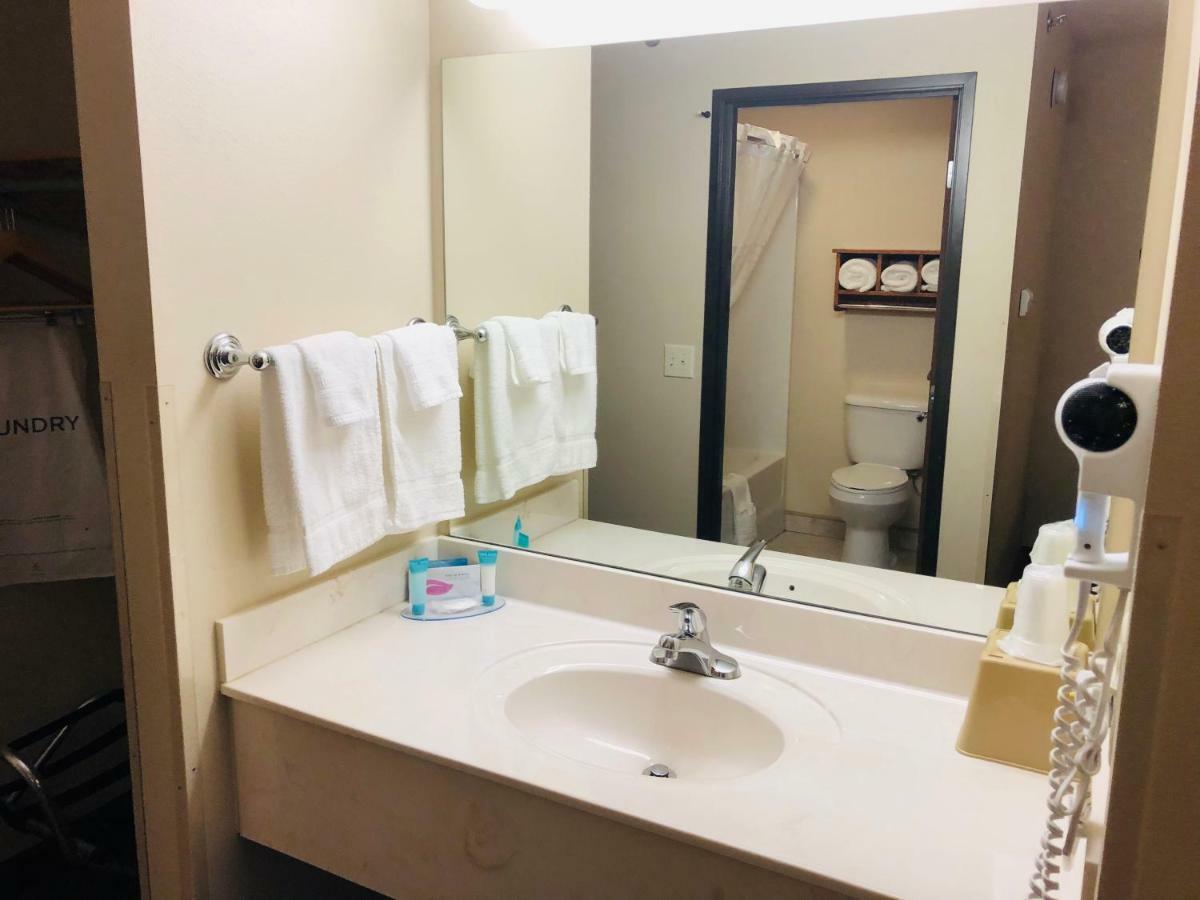 Shenandoah Inn & Suites Εξωτερικό φωτογραφία