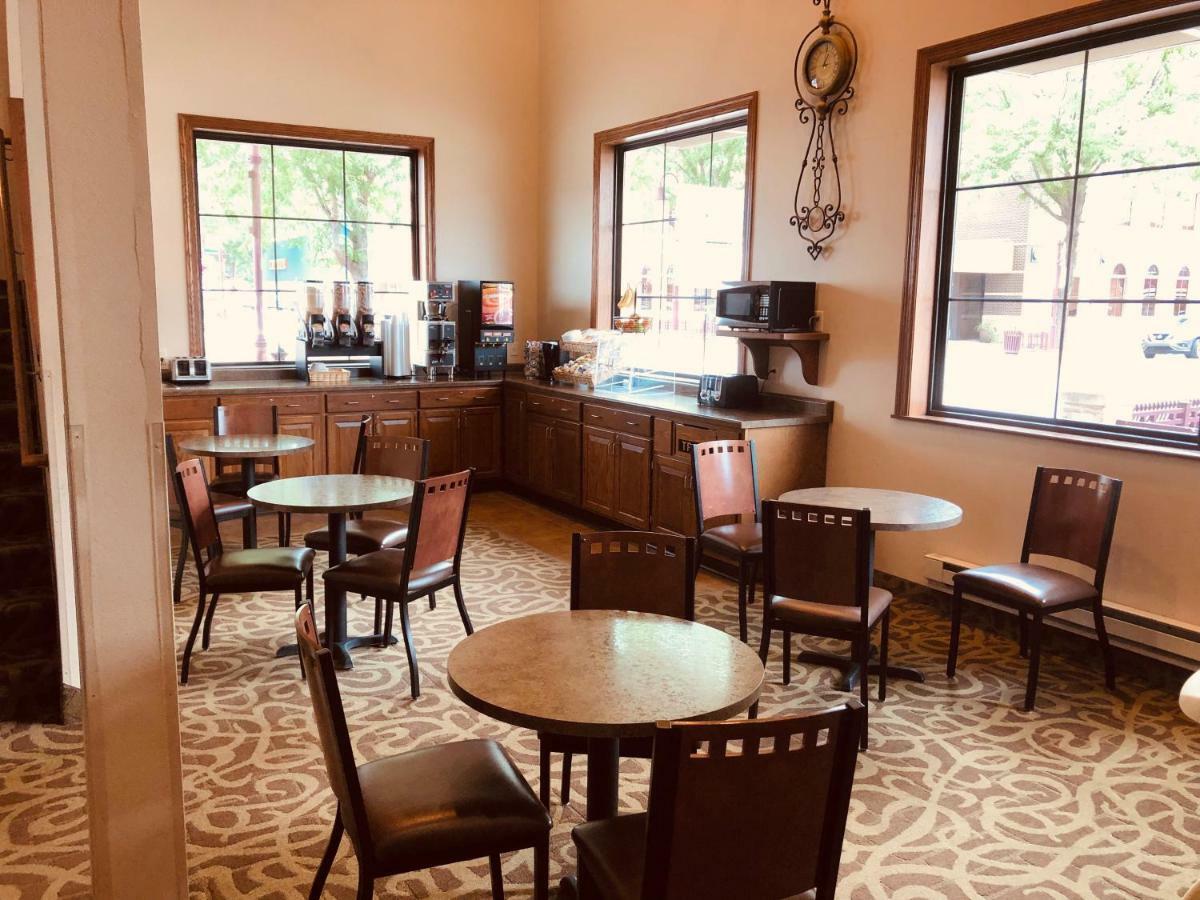 Shenandoah Inn & Suites Εξωτερικό φωτογραφία